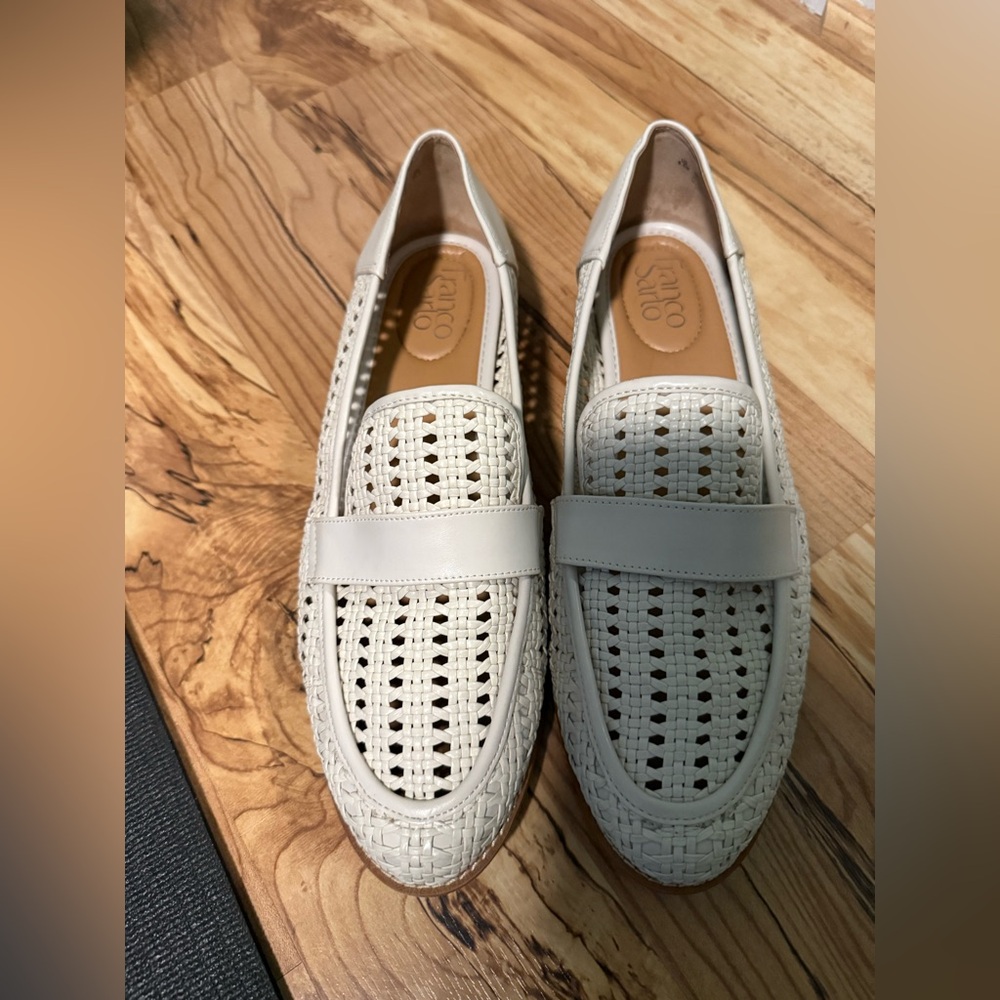 Franco Sarto Halton 2 Perforated Loafers size 9.5 in Stone